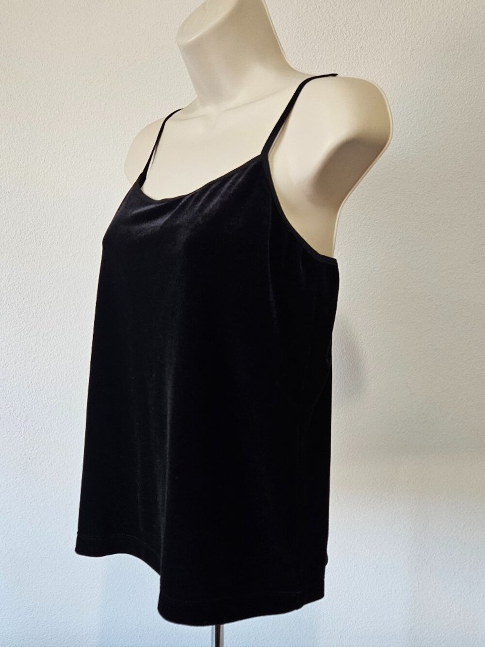 Chicos Velour Spaghetti Strap Velour Cami | Chico's Size 1, US Size Medium - Picture 3 of 9
